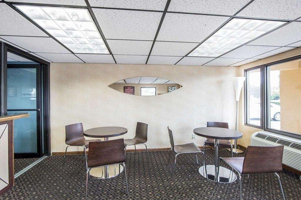 Econo Lodge North Knoxville Exteriör bild